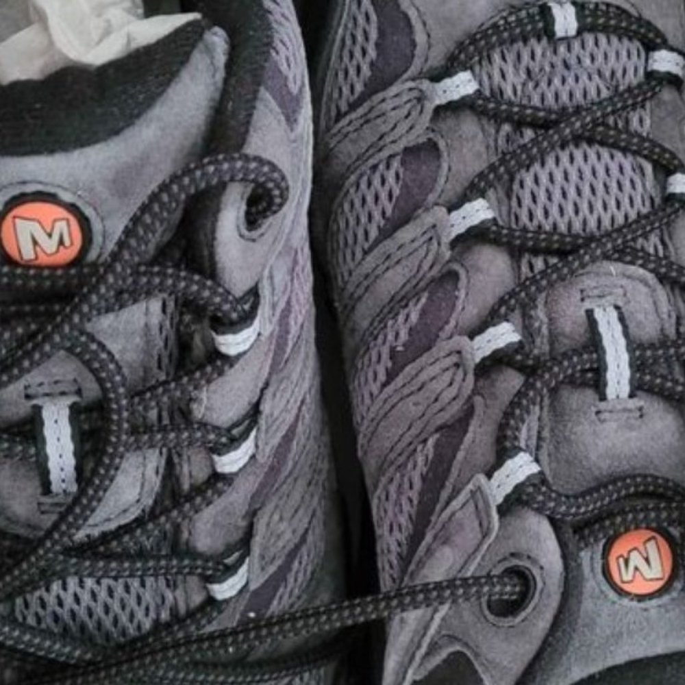 Merrell  mens hiking shoes size 9